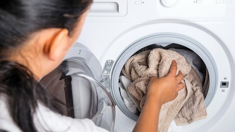 دلیل بوی سوختگی ماشین لباسشویی چیست؟